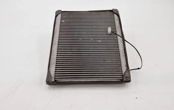 Mitsubishi Outlander Air conditioning (A/C) radiator (interior)