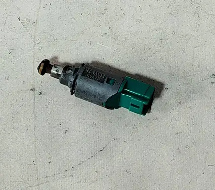 Renault Scenic II - Grand scenic II Clutch pedal sensor 8200168240B