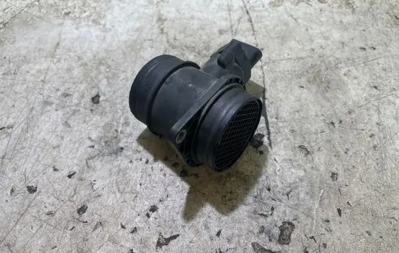Skoda Octavia Mk1 (1U) Mass air flow meter 0280218060 06A906461G