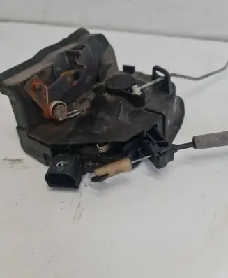 BMW X5 E53 Front door lock 8402540