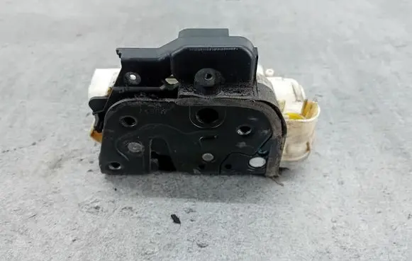 Front door lock