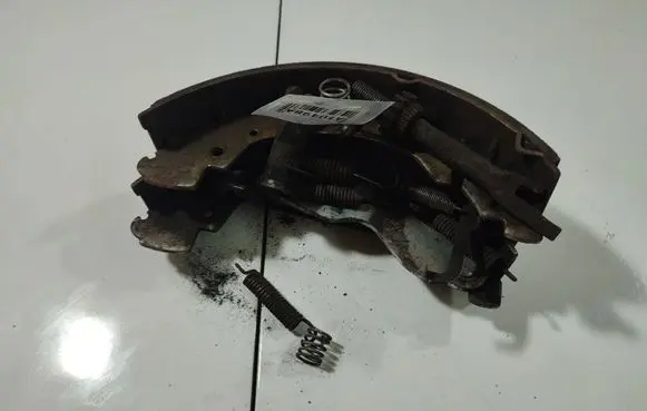 Volkswagen Transporter - Caravelle T4 Handbrake/parking brake pads 