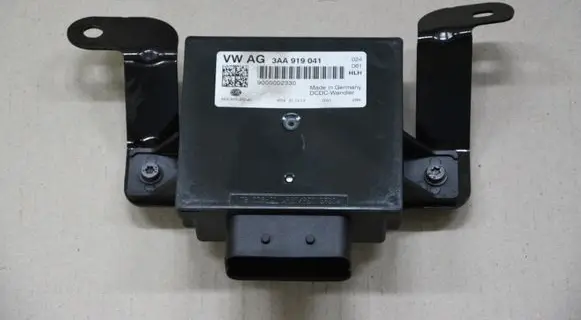 Volkswagen Sharan Power management control unit 3AA919041