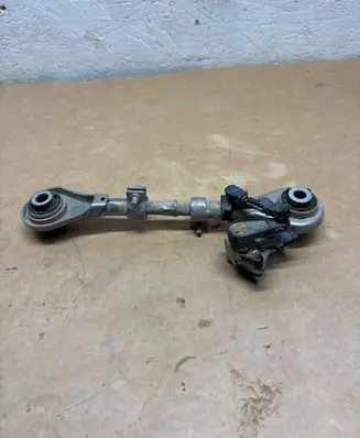 Peugeot 3008 II Rear control arm