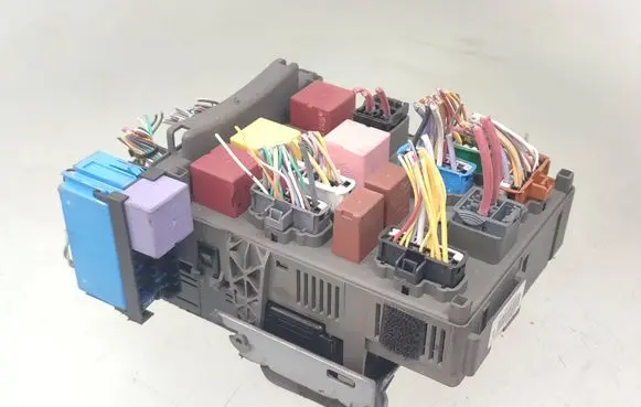 Renault Espace - Grand espace IV Fuse module 8200449594 518002415 8200449594A
