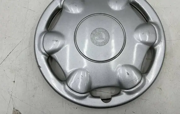 Skoda Roomster (5J) R15 wheel hub/cap/trim art40415