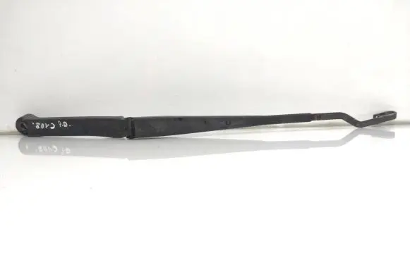 Mitsubishi Grandis Front wiper blade arm
