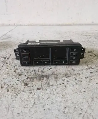 Audi A4 S4 B5 8D Climate control unit
