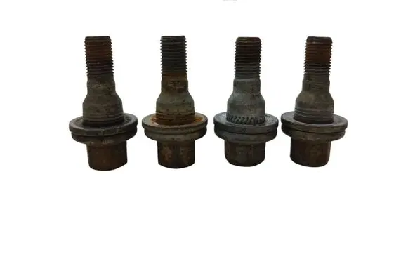 Peugeot 208 I Nuts/bolts 