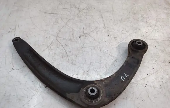 Peugeot 5008 Front control arm