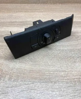 BMW 5 E60 E61 Light switch 6953735 015640