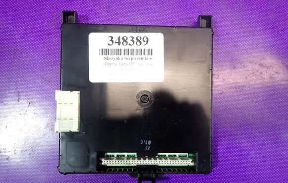 Toyota Yaris Fuse box set 89221-0D110