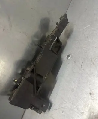 Audi A6 S6 C7 4G Front bumper mounting bracket 4G0807284