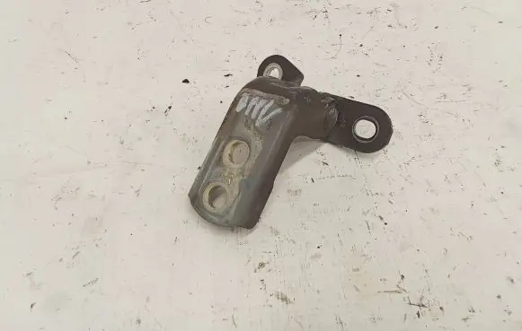 Toyota RAV 4 (XA30) Front door upper hinge