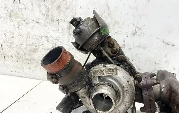 Ford Grand C-MAX Turbo 9677063780