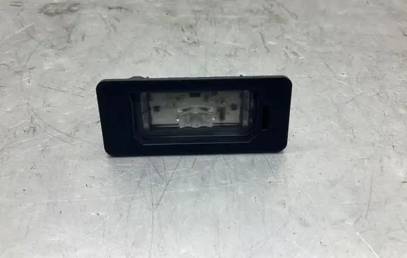 BMW 5 G30 G31 Number plate light 7410302