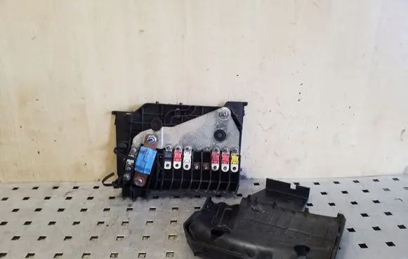 Ford Transit - Tourneo Connect Fuse module AV6T14A067BC