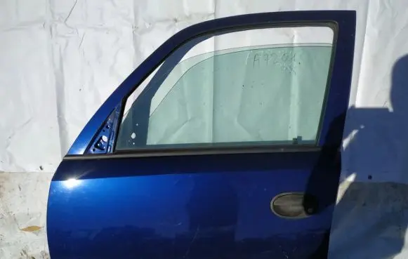 Opel Meriva A Front door melynos
