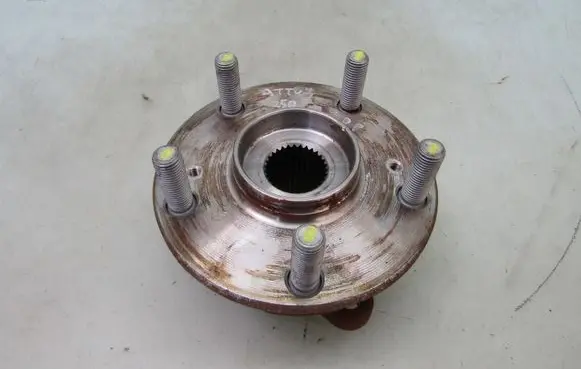 BYD Atto 3 Front wheel bearing hub 