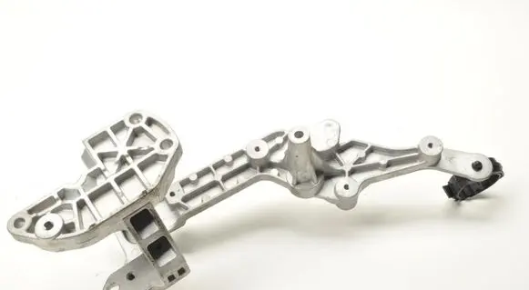 Volvo XC60 Engine mount bracket 31493256