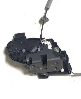Volvo XC60 Front door lock 30799301 A048069 3199A