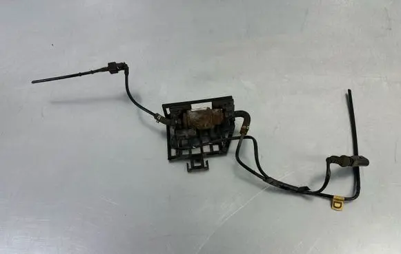 Volkswagen Touran II Webasto auxiliary heater fuel pump 9019847C