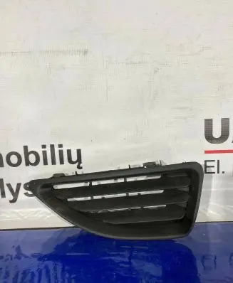 Renault Megane I Front bumper upper radiator grill