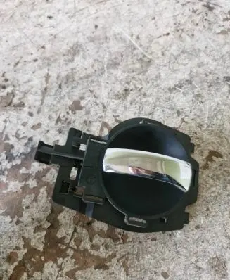 Citroen C3 Front door interior handle 