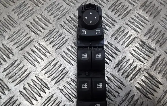 Renault Megane III Electric window control switch 809610016R