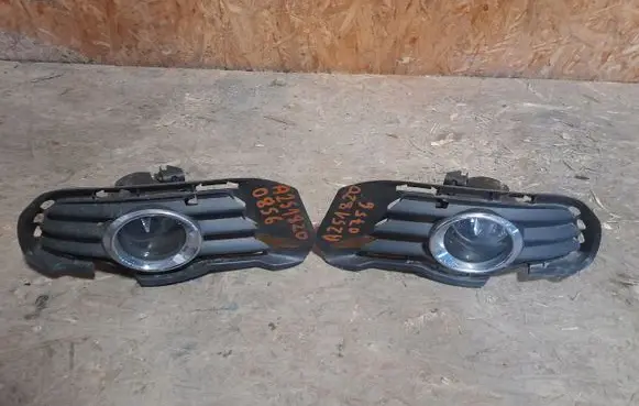 Mercedes-Benz ML W164 Front fog light A2518200756