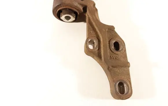 Land Rover Discovery 3 - LR3 Front differential mounting bracket 55121B KQB000133 D1L5A