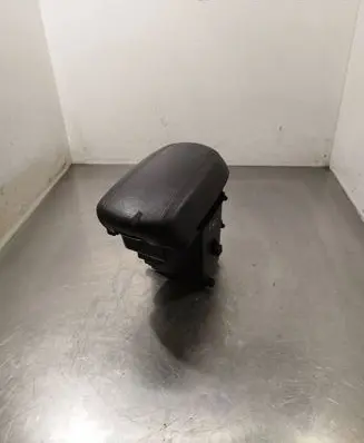 KIA Sportage Armrest 846813U020