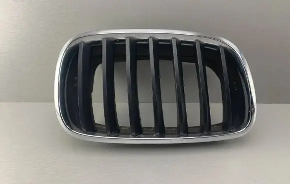 BMW X5 E70 Front bumper upper radiator grill 51137185224 51137307600 7185224