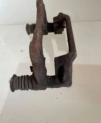 Toyota Corolla Verso AR10 Brake caliper pad carrier rear 