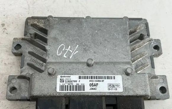 Ford Fiesta Engine control unit/module 8V2112A650SF S180047002