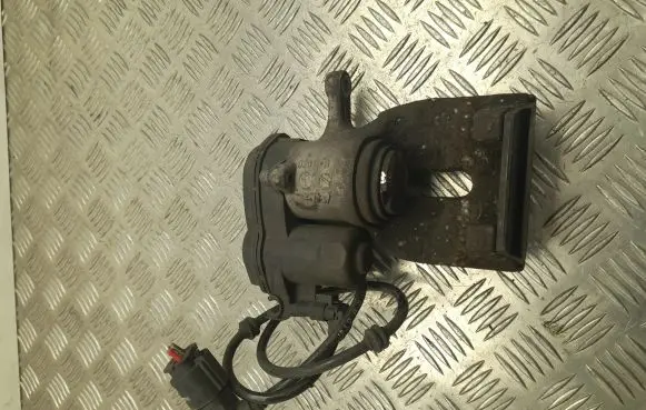 Mercedes-Benz GL X166 Rear brake caliper 32352564