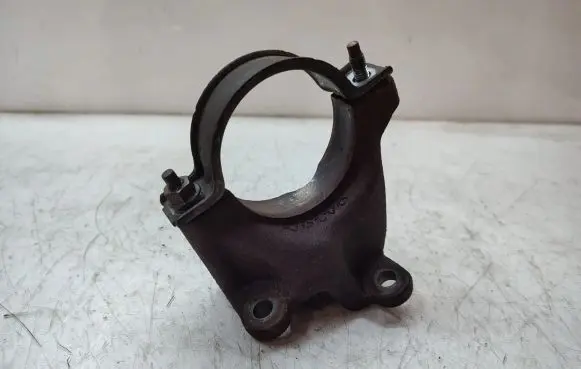Volvo V70 Driveshaft support bearing bracket 