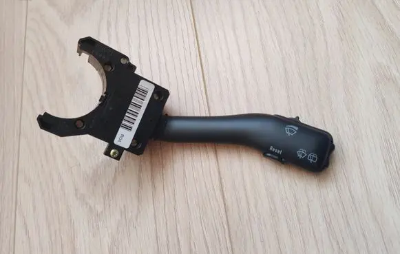 Skoda Fabia Mk1 (6Y) Wiper control stalk 4BO953503H