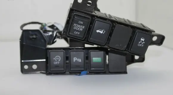 Nissan X-Trail T32 Other switches/knobs/shifts 240184CE0A