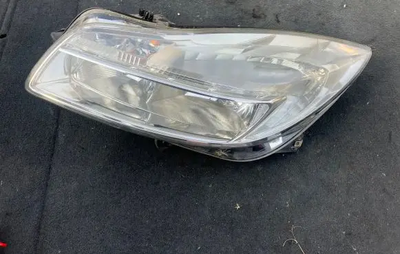 Opel Insignia A Headlight/headlamp 16886201
