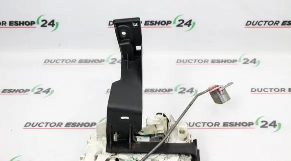Dodge Caliber Front door lock 04589095AEA 04589095AE