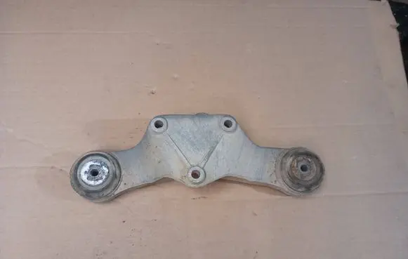 Audi A6 S6 C5 4B Rear differential/diff mount bracket 4B3599285