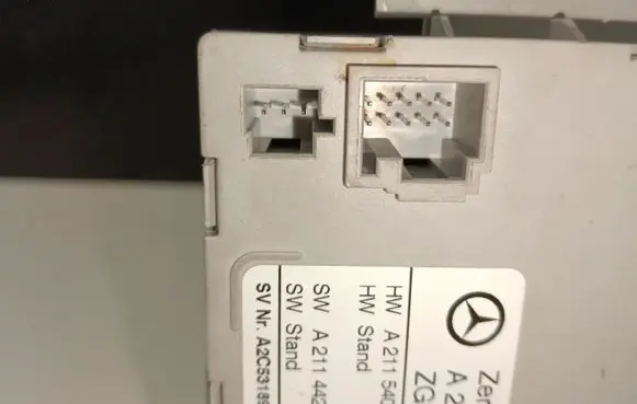 Mercedes-Benz E W211 Gateway control module A2115408545 A2114420027 A2115408345