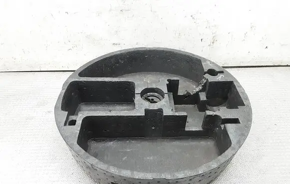 Ford C-MAX I Glove box in trunk 6M5117009AB