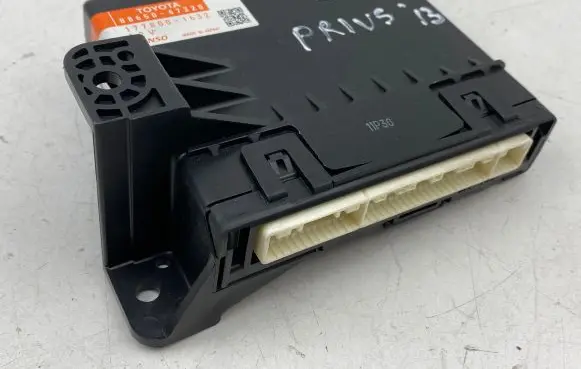 Toyota Prius (XW30) Other control units/modules 8865047320 1778001632