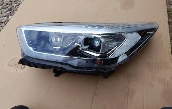 Ford Kuga II Headlight/headlamp GV4113W030FD