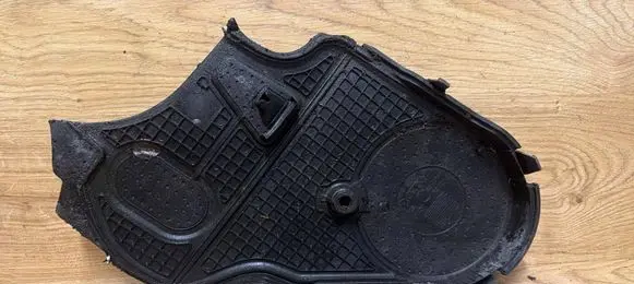 Volvo V70 Timing belt guard (cover) 8631627
