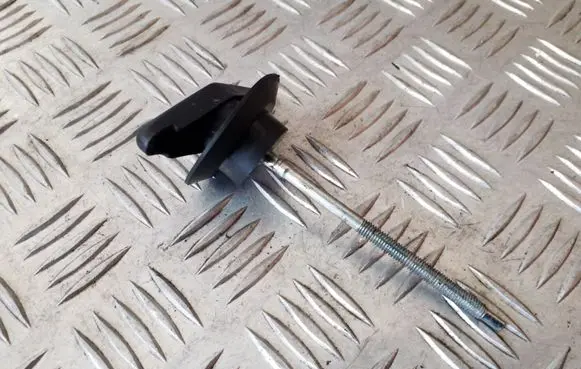 Chrysler Voyager Spare wheel bolt 
