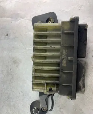 Opel Zafira A Fan control module 24410133 804115