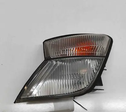 Nissan Patrol Y61 Front indicator light 26129VB120